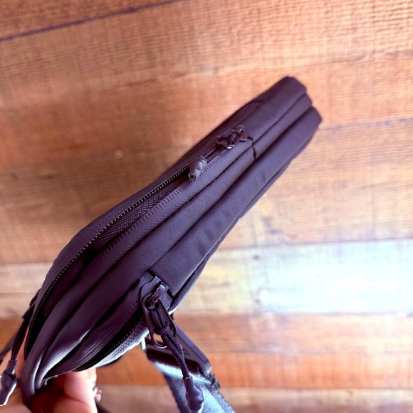 Nomatic Tech Case Bag - Picture 13 of 14